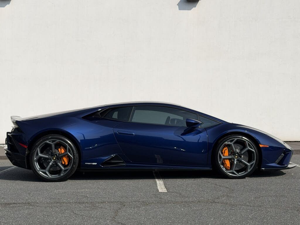 2022 Lamborghini Huracan photo 8