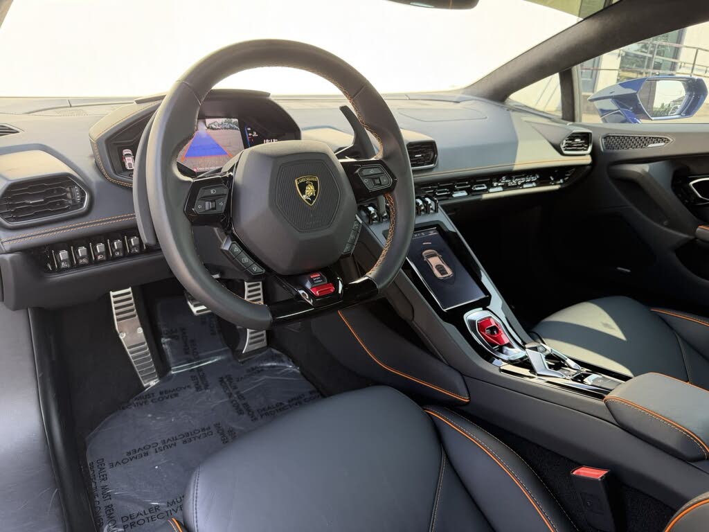 2022 Lamborghini Huracan photo 9