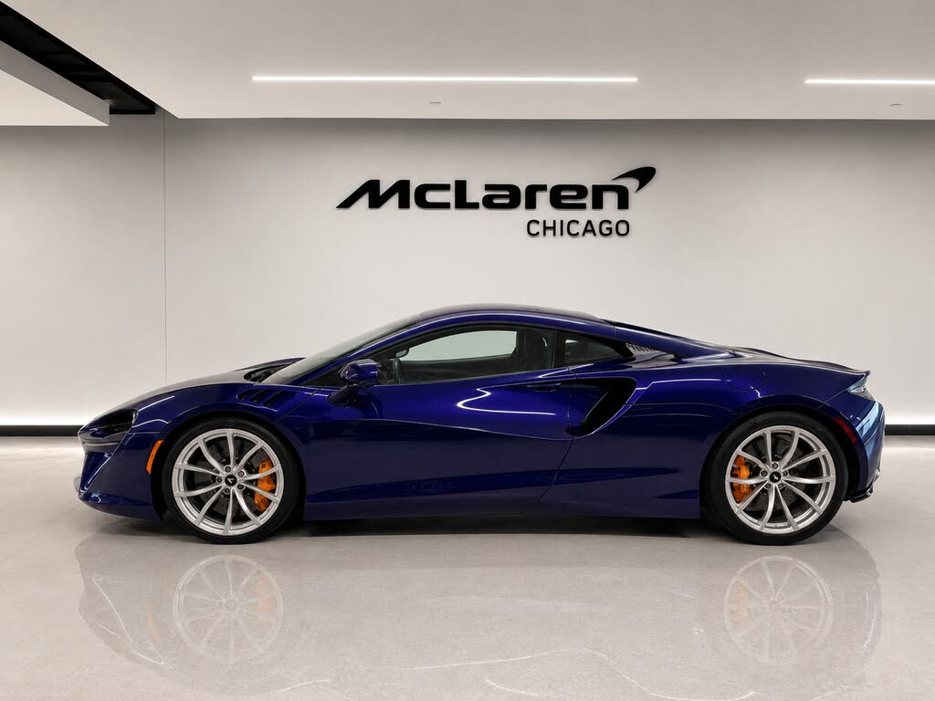2024 McLaren Artura RWD