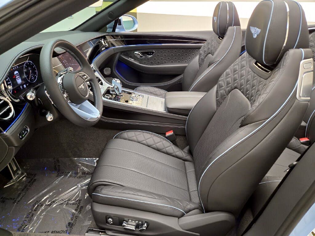 2023 Bentley Continental GTC Azure V8 AWD photo 17