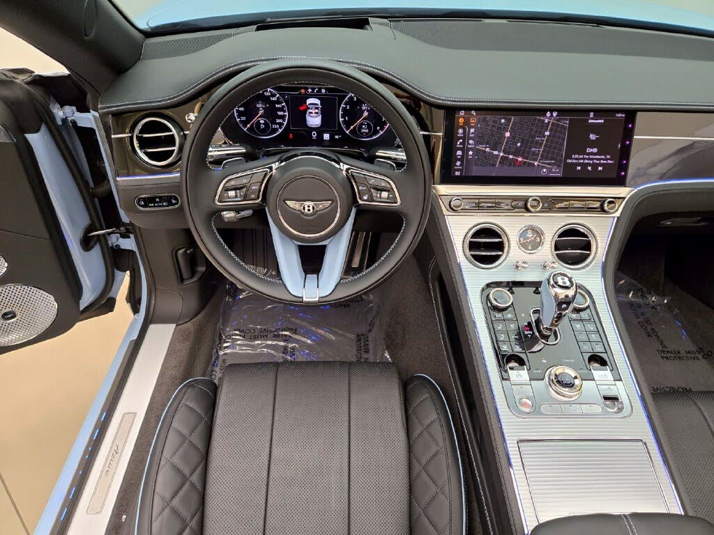 2023 Bentley Continental GTC Azure V8 AWD photo 19