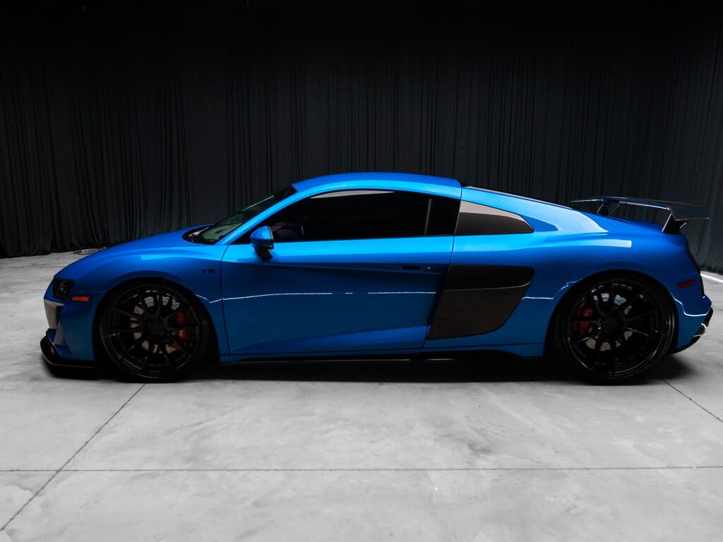 2022 Audi R8 V10 Performance Coupe RWD photo 11 of 24