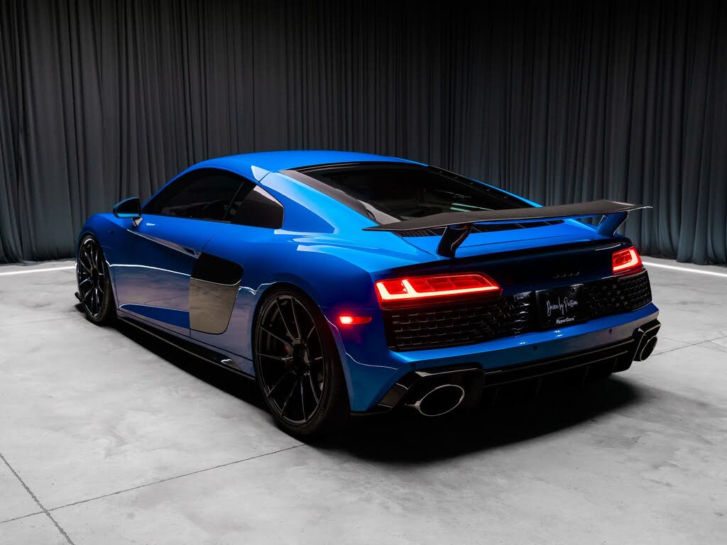 2022 Audi R8 V10 Performance Coupe RWD photo 10 of 24