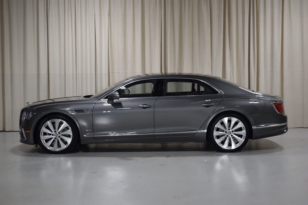 2026 Bentley Flying Spur Azure AWD photo 16