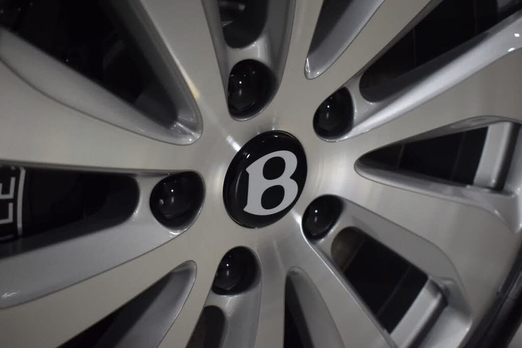 2026 Bentley Flying Spur Azure AWD photo 19