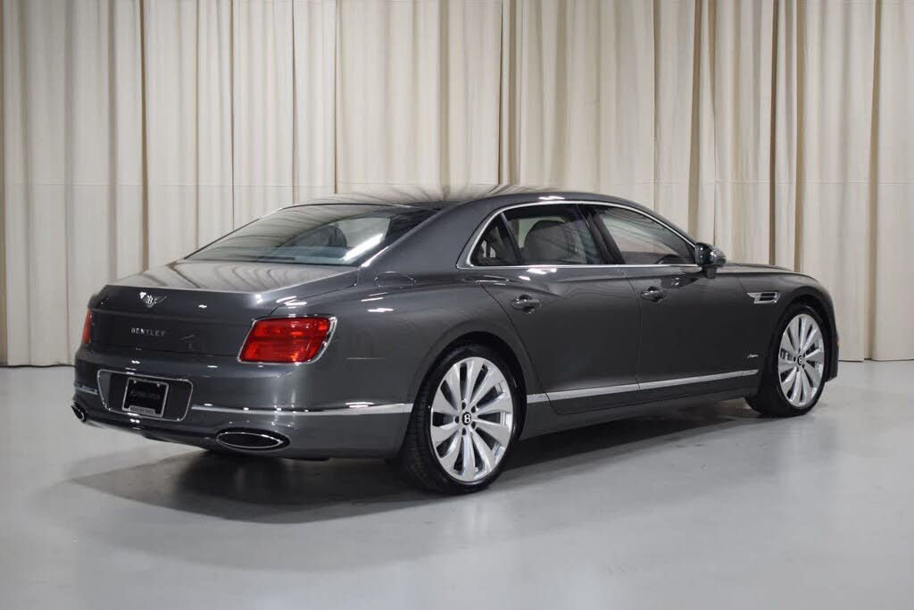 2026 Bentley Flying Spur Azure AWD photo 3
