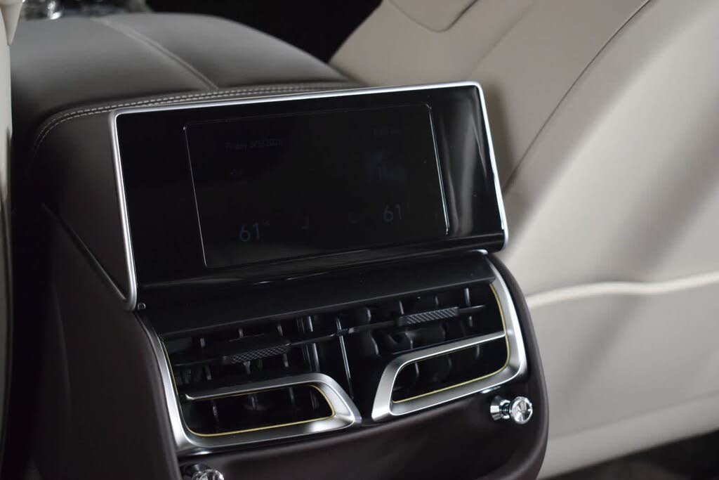 2026 Bentley Flying Spur Azure AWD photo 22