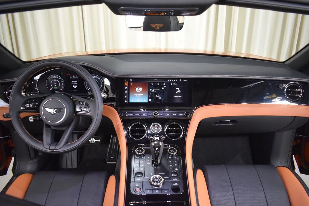 2026 Bentley Continental GTC AWD photo 2
