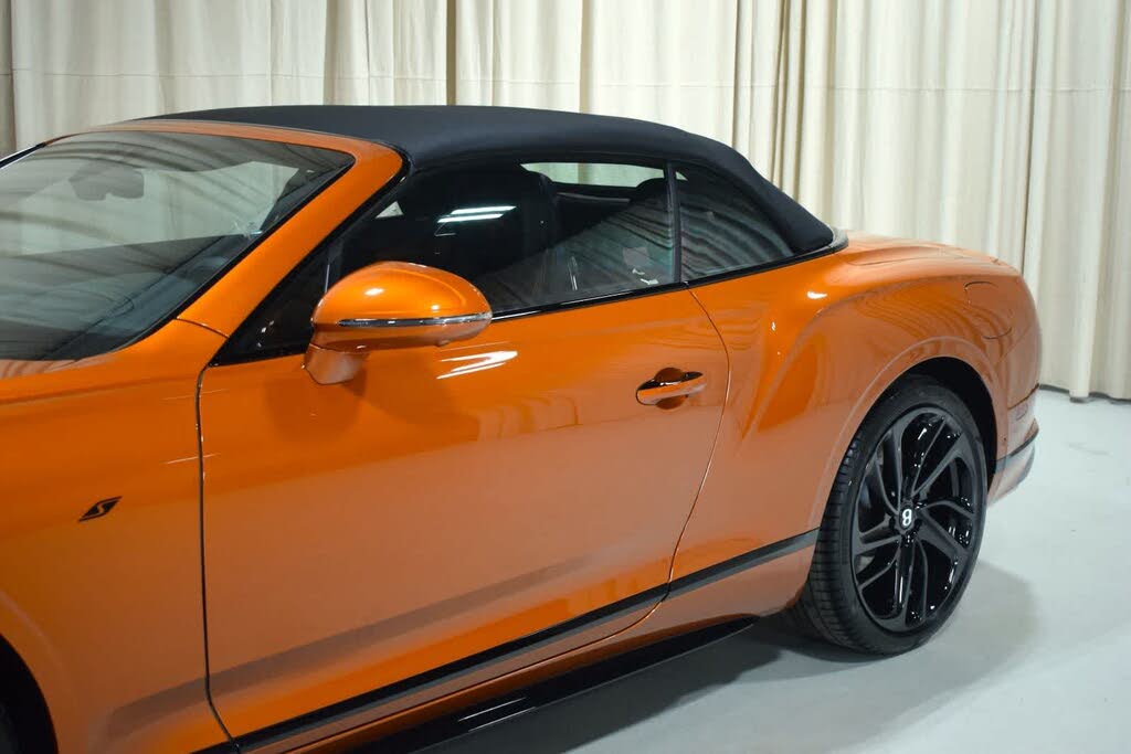 2026 Bentley Continental GTC AWD photo 8