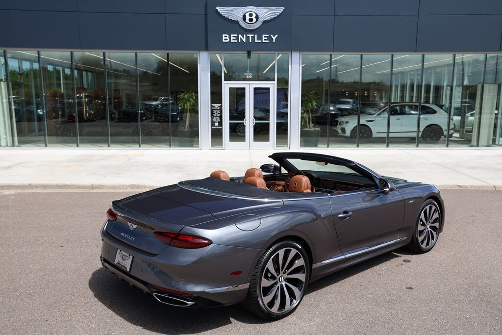2026 Bentley Continental GTC Azure AWD photo 3