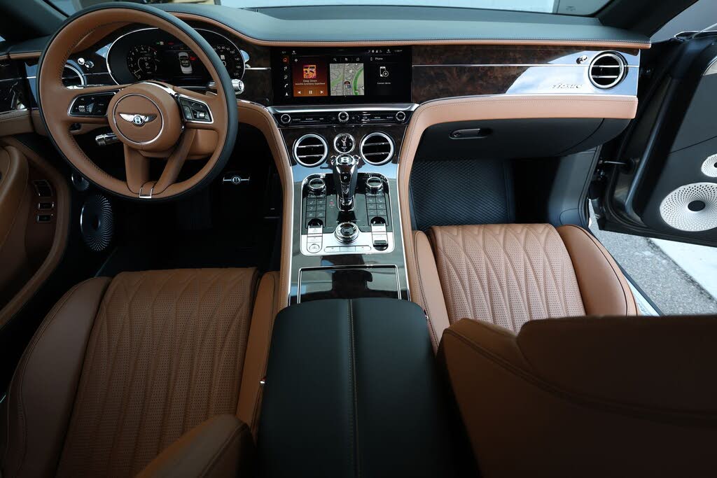 2026 Bentley Continental GTC Azure AWD photo 4