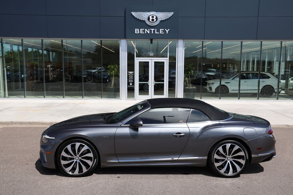 2026 Bentley Continental GTC Azure AWD photo 9