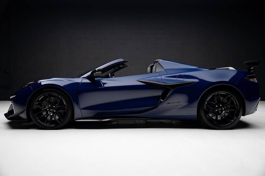 2025 Chevrolet Corvette Z06 2LZ Convertible RWD photo 21
