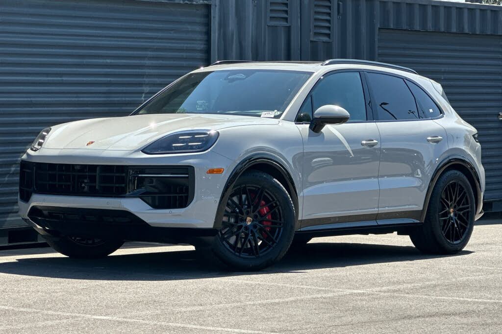 2026 Porsche Cayenne GTS AWD