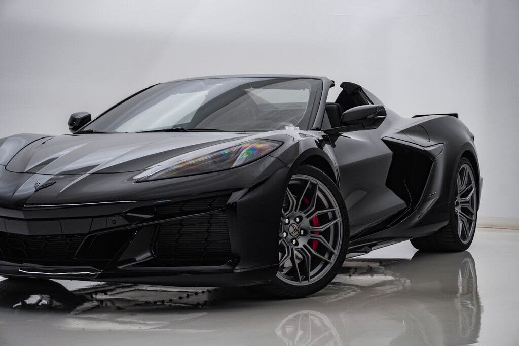 2023 Chevrolet Corvette Z06 2LZ Convertible RWD photo 2