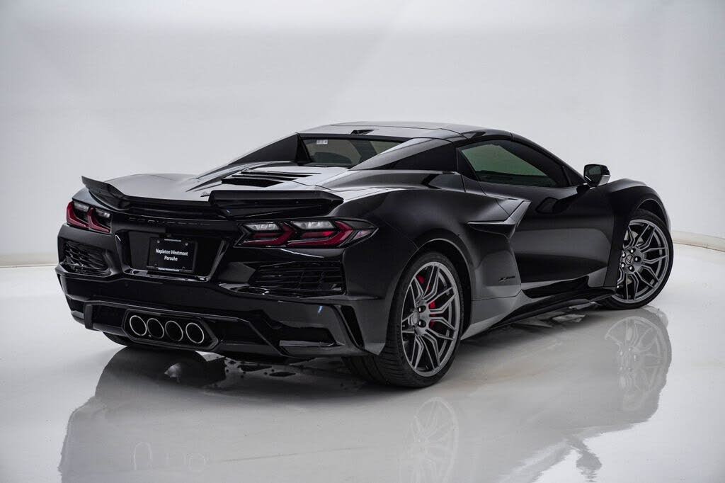 2023 Chevrolet Corvette Z06 2LZ Convertible RWD photo 9