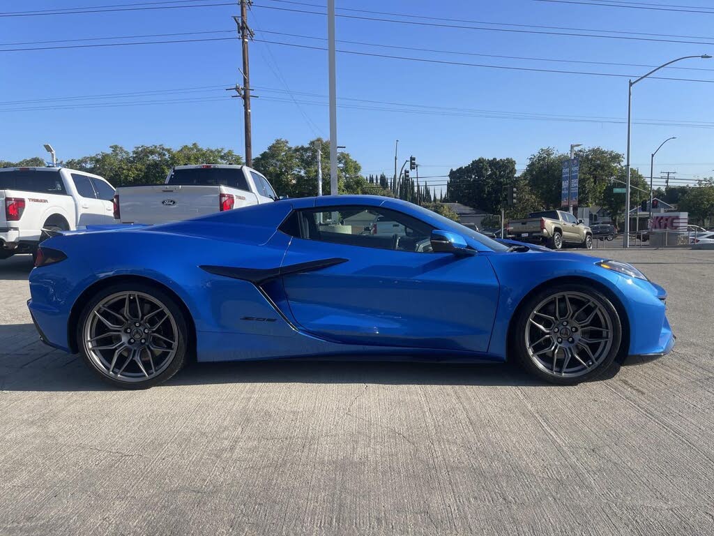 2026 Chevrolet Corvette Z06 1LZ Convertible RWD photo 2