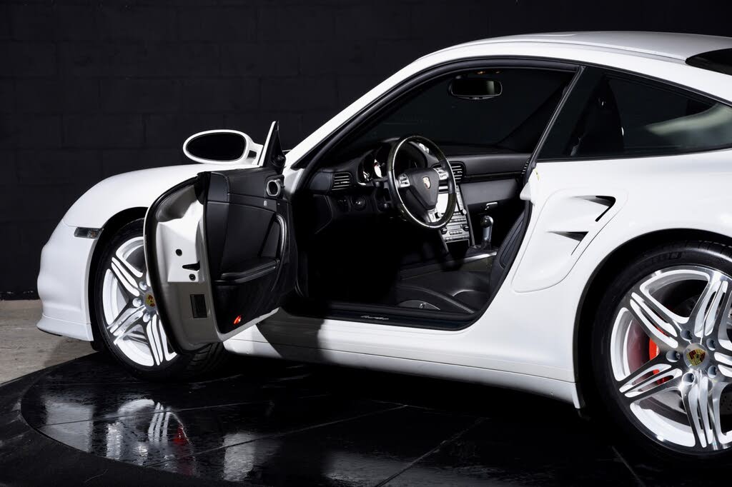 2009 Porsche 911 Turbo Coupe AWD photo 17 of 24