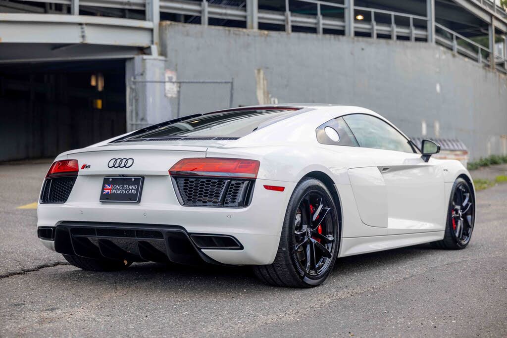 2018 Audi R8 V10 RWS Coupe RWD photo 4 of 24
