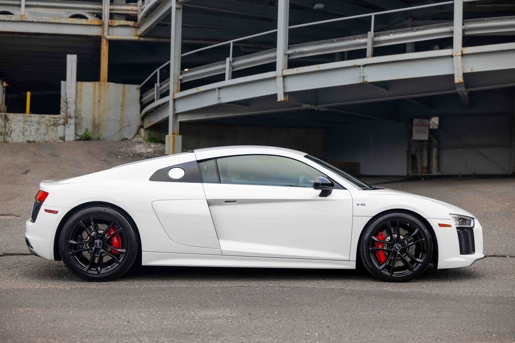 2018 Audi R8 V10 RWS Coupe RWD photo 7 of 24