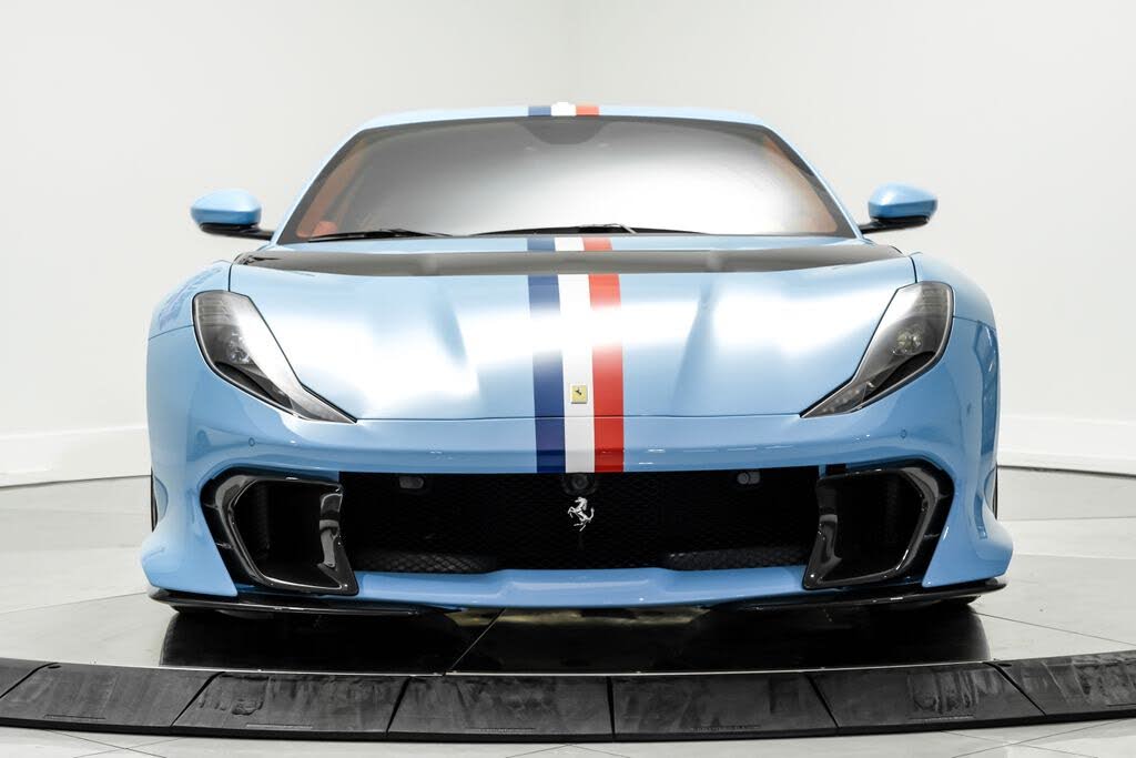 2023 Ferrari 812 Competizione Coupe RWD photo 2