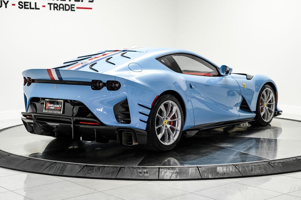 2023 Ferrari 812 Competizione Coupe RWD photo 9
