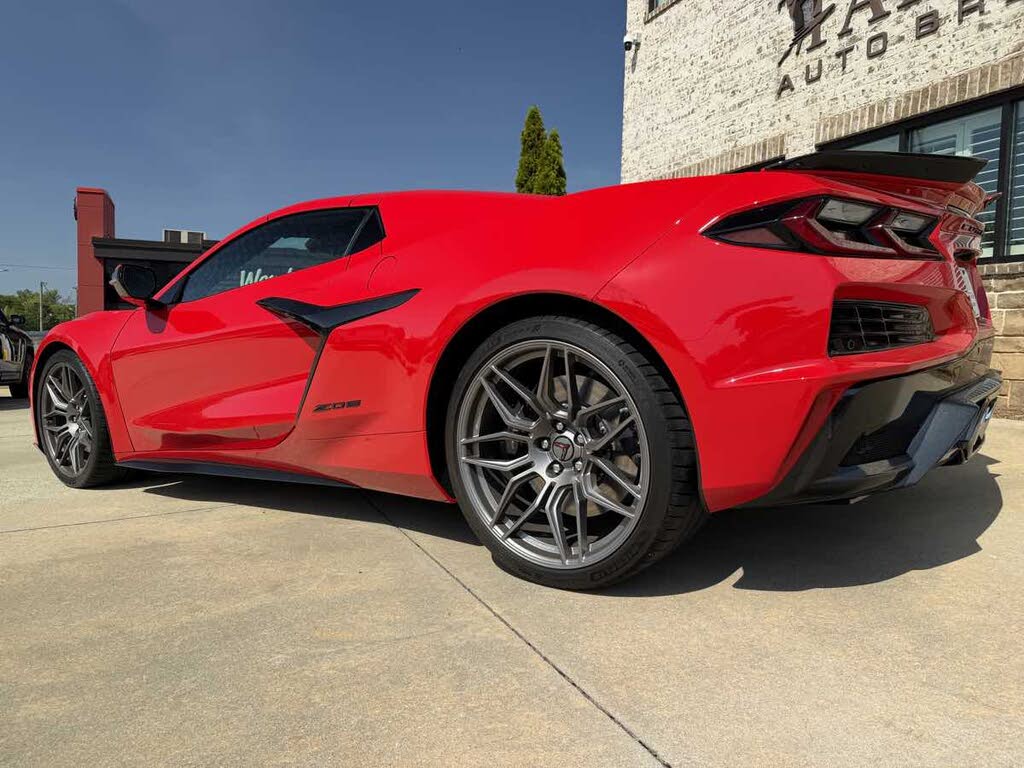 2026 Chevrolet Corvette Z06 3LZ Convertible RWD photo 7