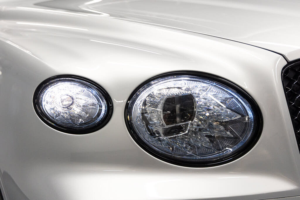 2023 Bentley Bentayga Hybrid AWD photo 13