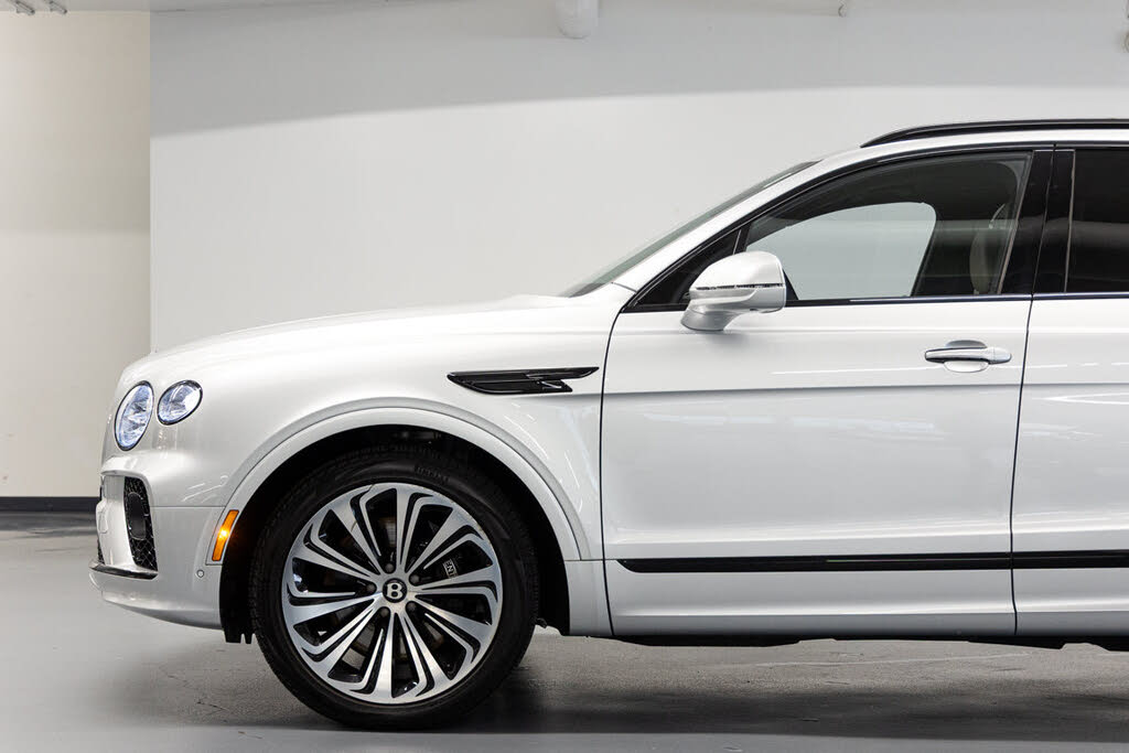 2023 Bentley Bentayga Hybrid AWD photo 14