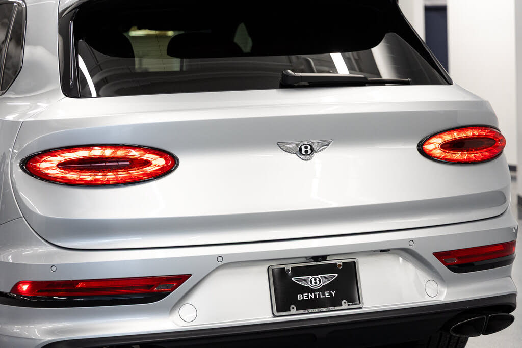 2023 Bentley Bentayga Hybrid AWD photo 17