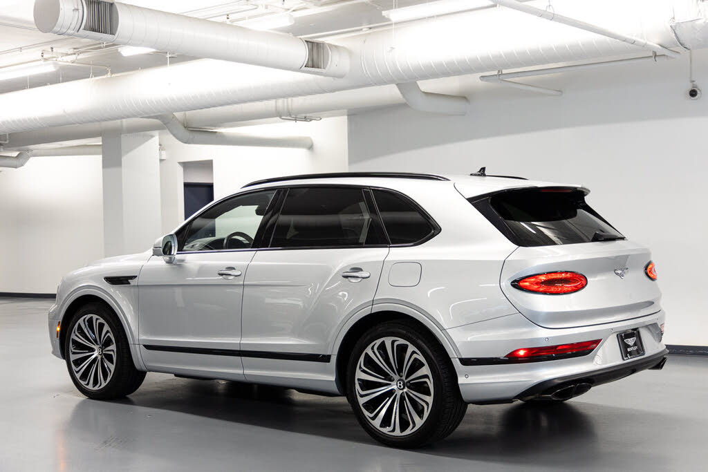 2023 Bentley Bentayga Hybrid AWD photo 4