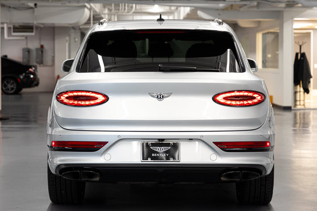 2023 Bentley Bentayga Hybrid AWD photo 5