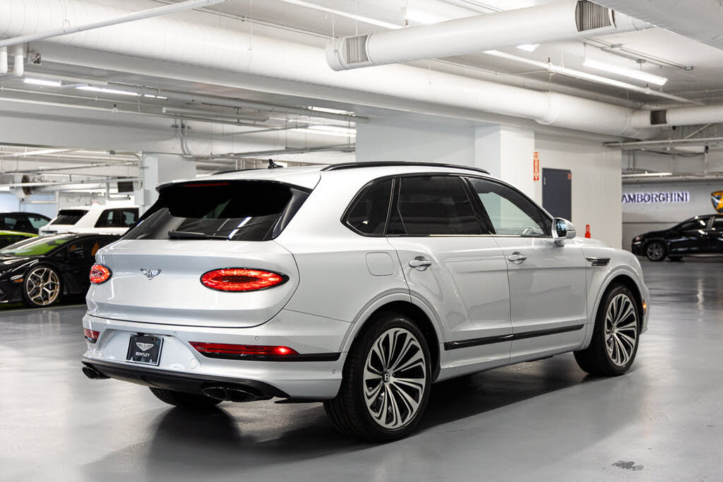 2023 Bentley Bentayga Hybrid AWD photo 6
