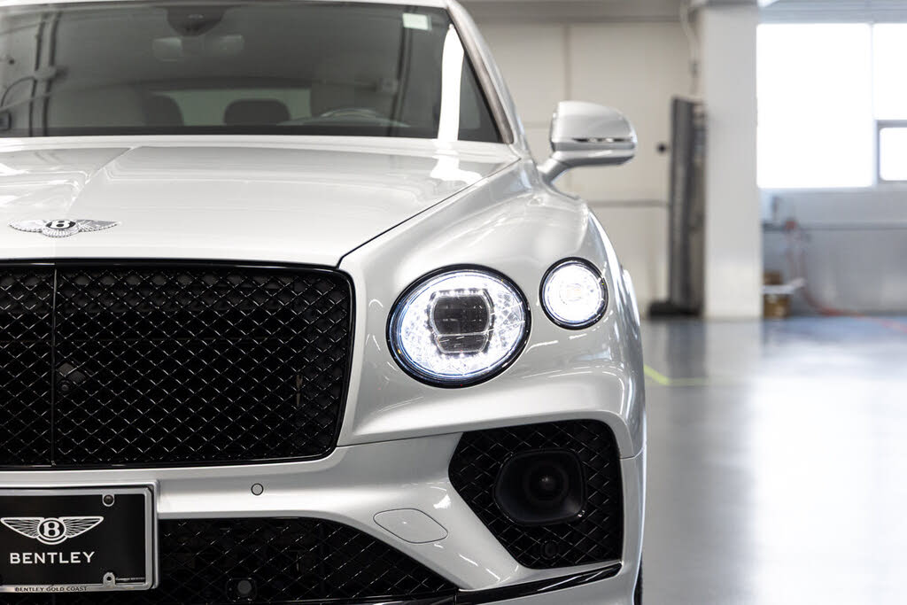 2023 Bentley Bentayga Hybrid AWD photo 10