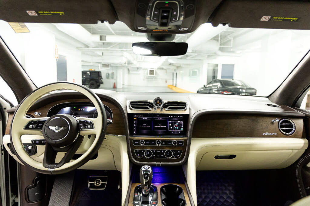 2023 Bentley Bentayga Azure V8 AWD photo 23
