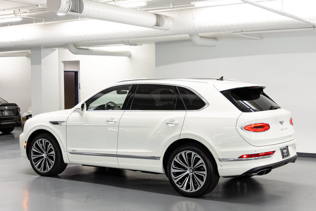 2023 Bentley Bentayga Azure V8 AWD photo 4