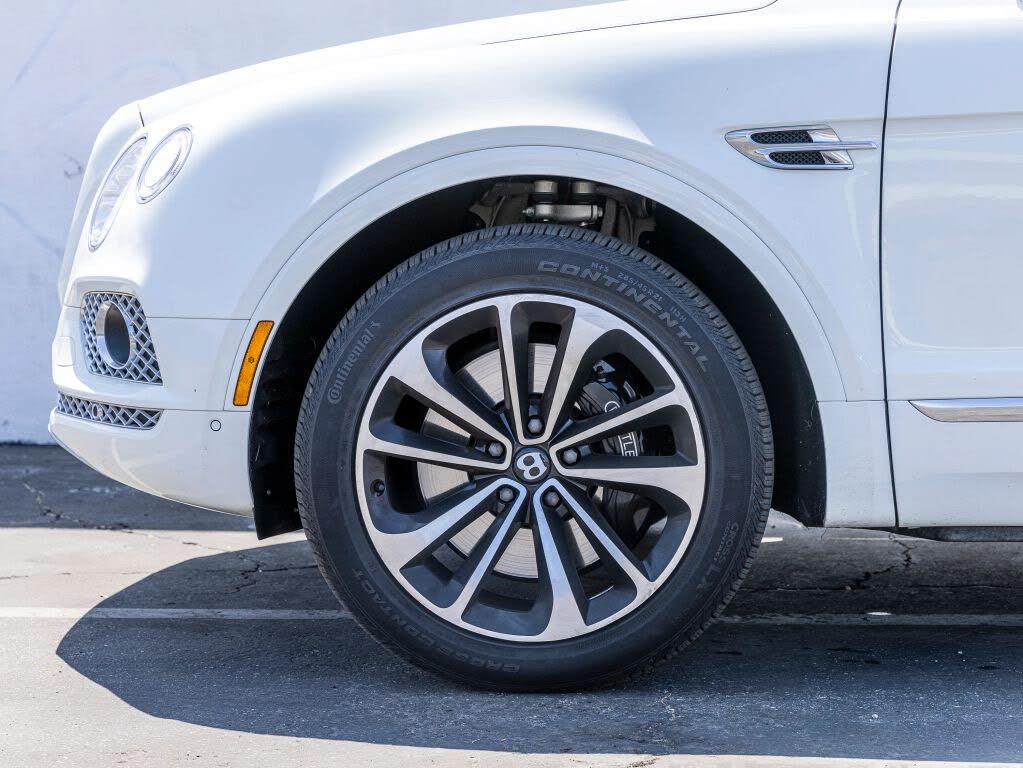 2018 Bentley Bentayga W12 Signature Edition AWD photo 16