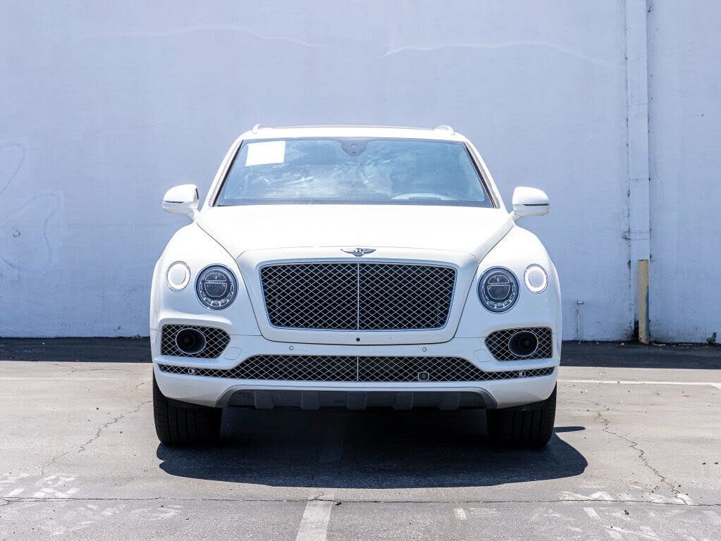 2018 Bentley Bentayga W12 Signature Edition AWD photo 3