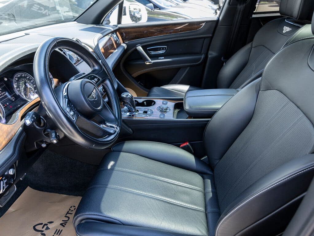 2018 Bentley Bentayga W12 Signature Edition AWD photo 24