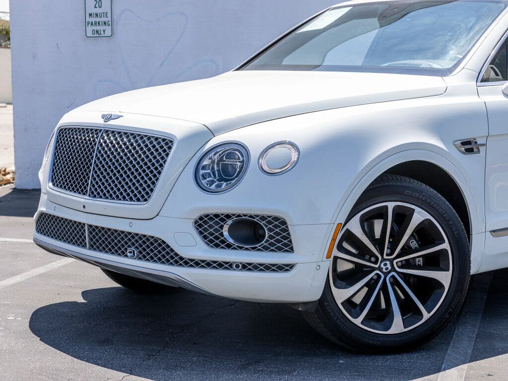 2018 Bentley Bentayga W12 Signature Edition AWD photo 4