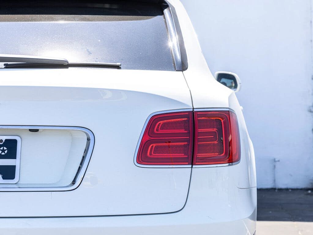 2018 Bentley Bentayga W12 Signature Edition AWD photo 8
