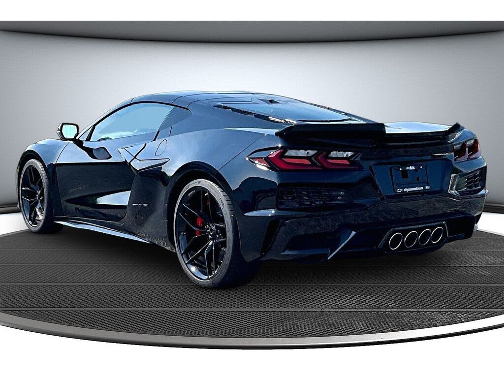 2025 Chevrolet Corvette Z06 1LZ Coupe RWD photo 17