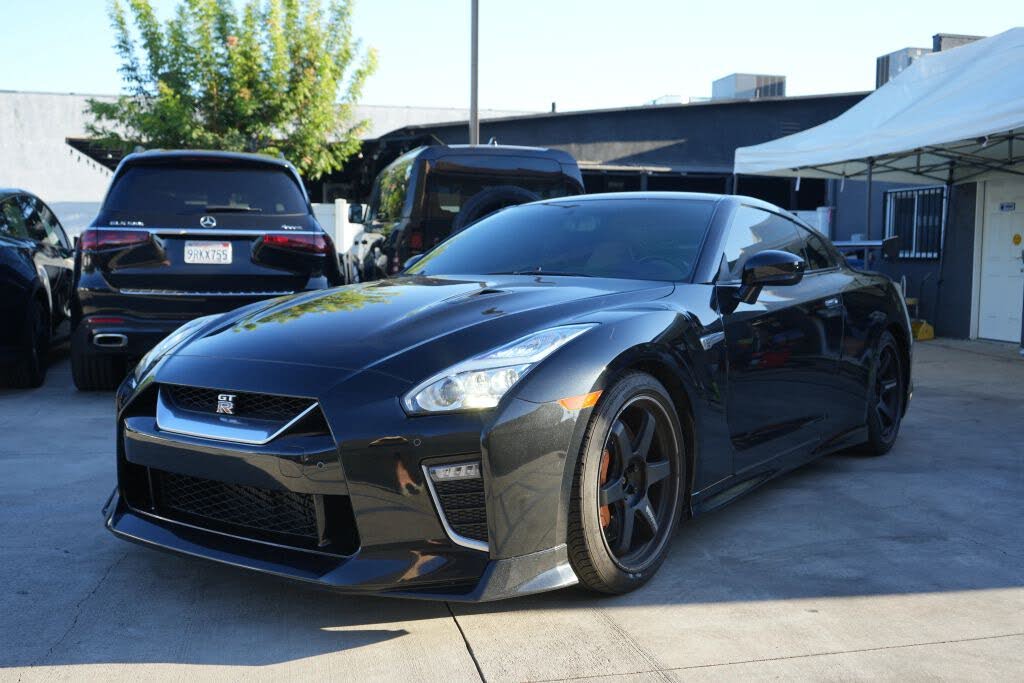 2020 Nissan GT-R Premium AWD