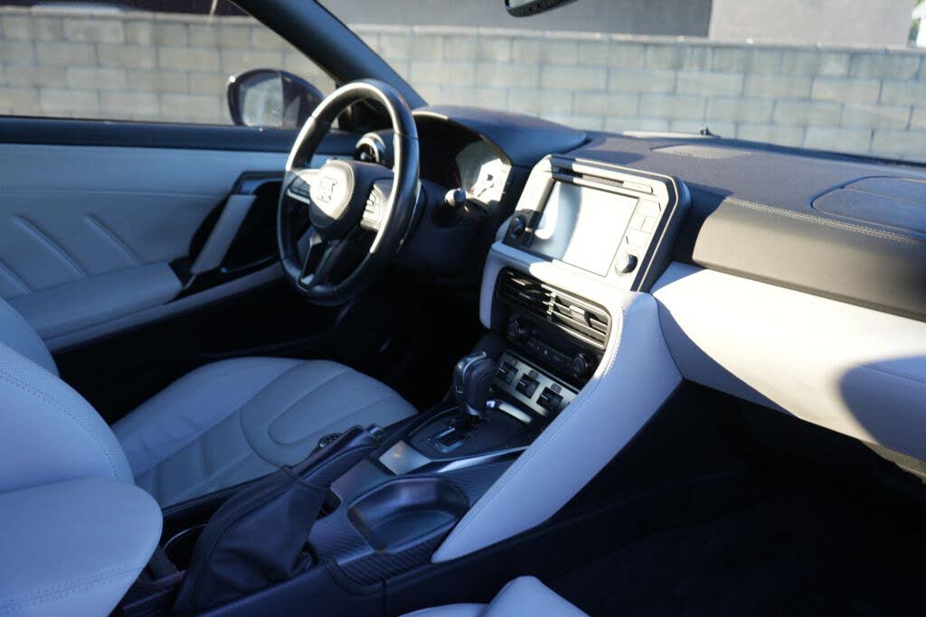 2020 Nissan GT-R Premium AWD photo 24