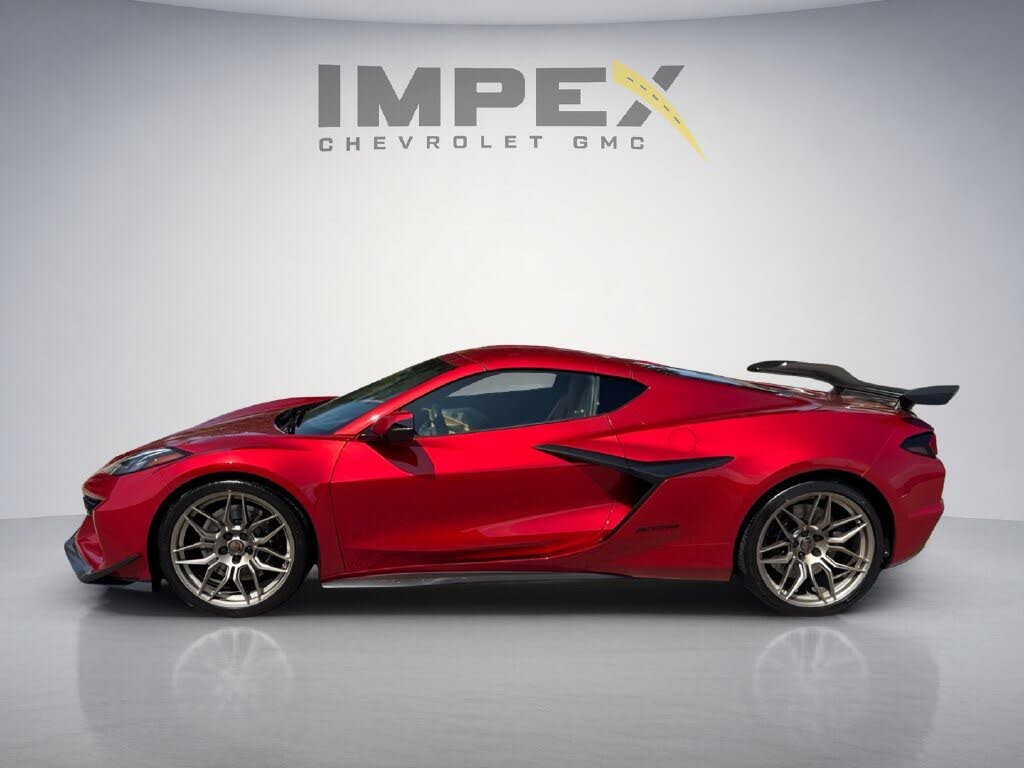 2025 Chevrolet Corvette Z06 3LZ Coupe RWD photo 2
