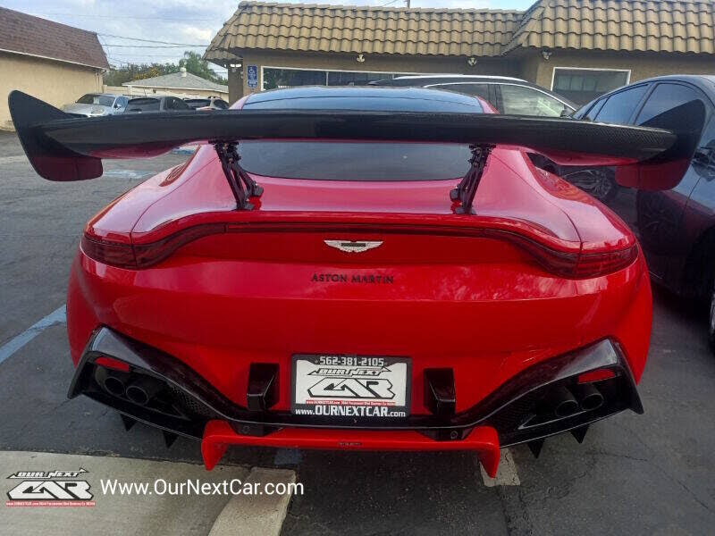 2019 Aston Martin Vantage RWD photo 15
