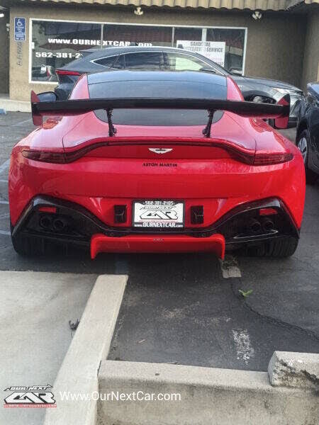 2019 Aston Martin Vantage RWD photo 3