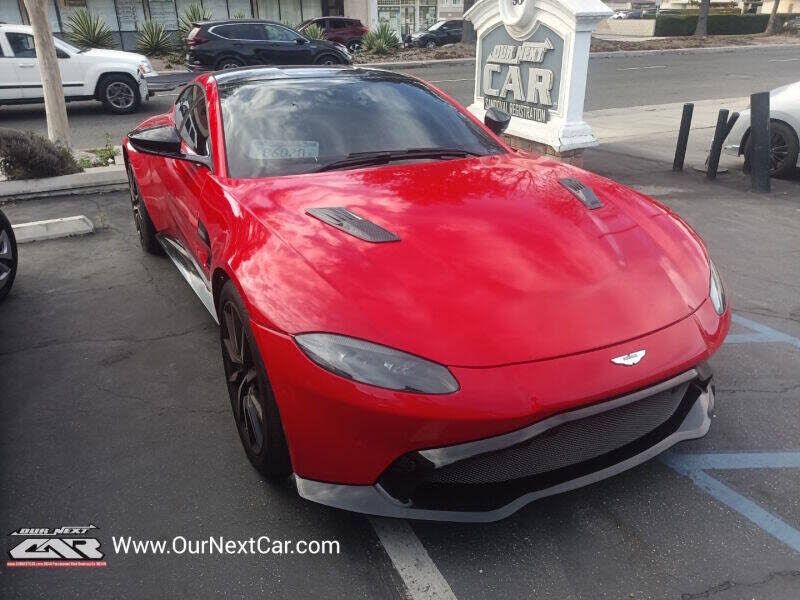 2019 Aston Martin Vantage RWD photo 5