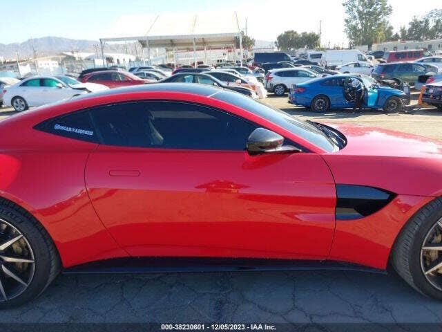2019 Aston Martin Vantage RWD photo 9