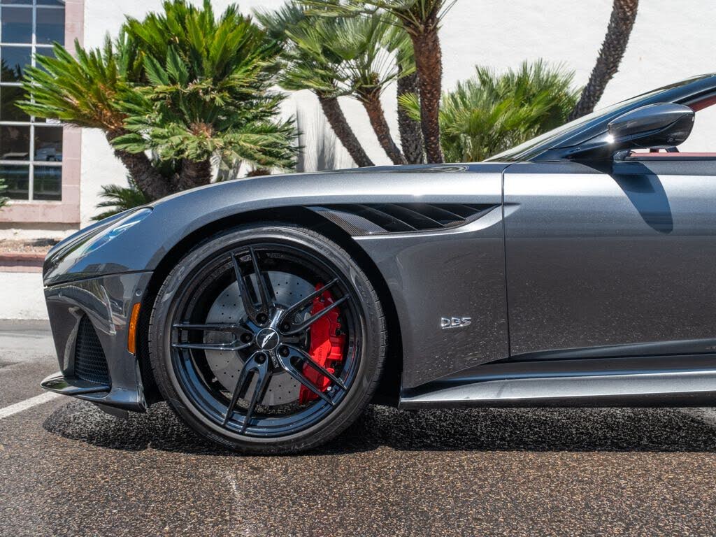 2020 Aston Martin DBS Superleggera Volante RWD photo 4